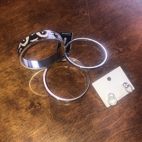 Jewelry bundle - Picture 3 of 7